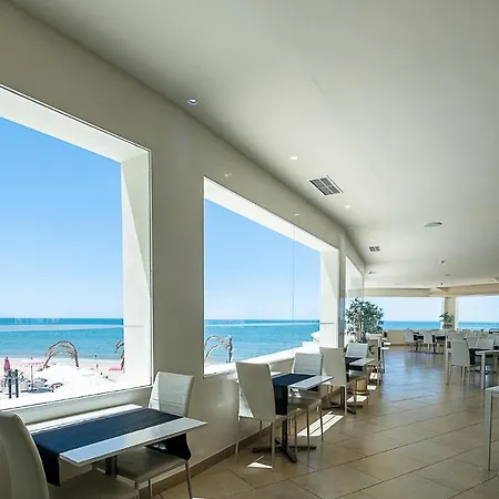 On Oceanfront Adults Designed 4*