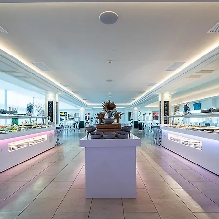 Hotel On Oceanfront Adults Designed 4*