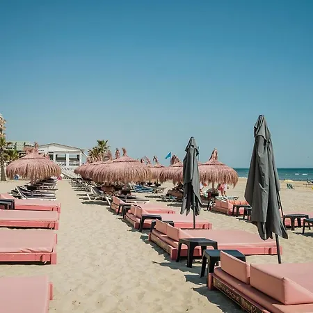 On Oceanfront Adults Designed Hotel 4*