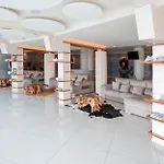 On Oceanfront Adults Designed 4*