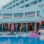 On Oceanfront Adults Designed Hotel 4*