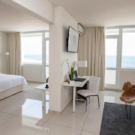 On Oceanfront Adults Designed Otel