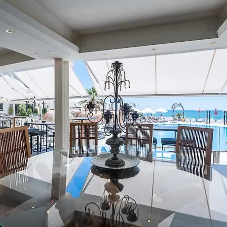 On Oceanfront Adults Designed Hotel 4*