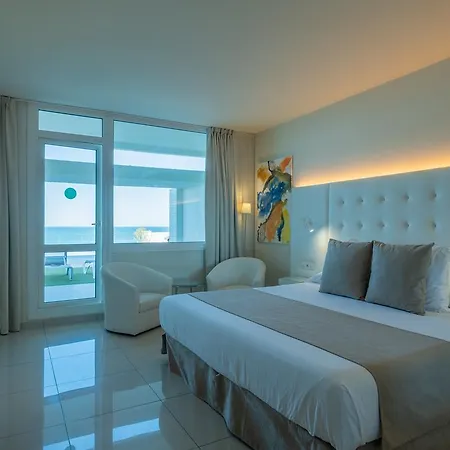 On Oceanfront Adults Designed Otel 4*