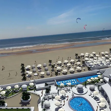 On Oceanfront Adults Designed Otel