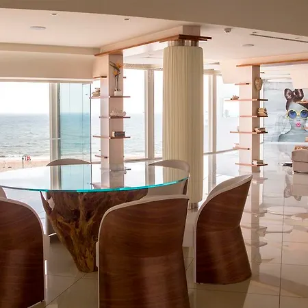 On Oceanfront Adults Designed 4*