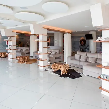 On Oceanfront Adults Designed 4*
