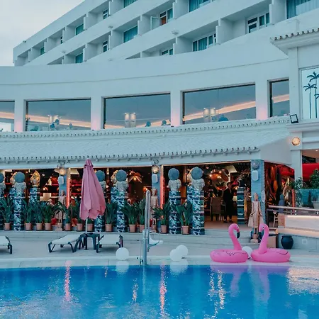 On Oceanfront Adults Designed Otel 4*