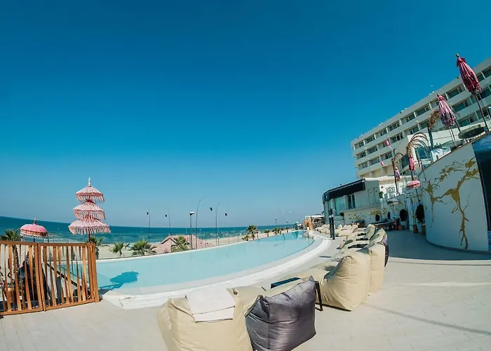 On Oceanfront Adults Designed 4*