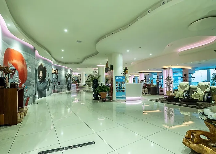 On Oceanfront Adults Designed 4*