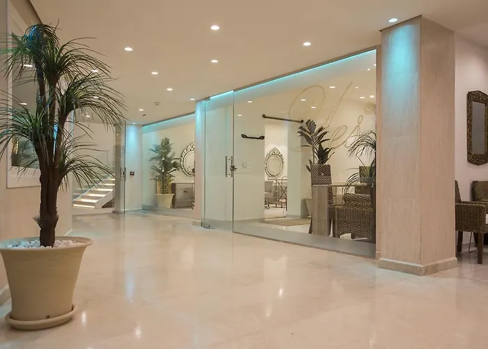 On Oceanfront Adults Designed מטלסקנס