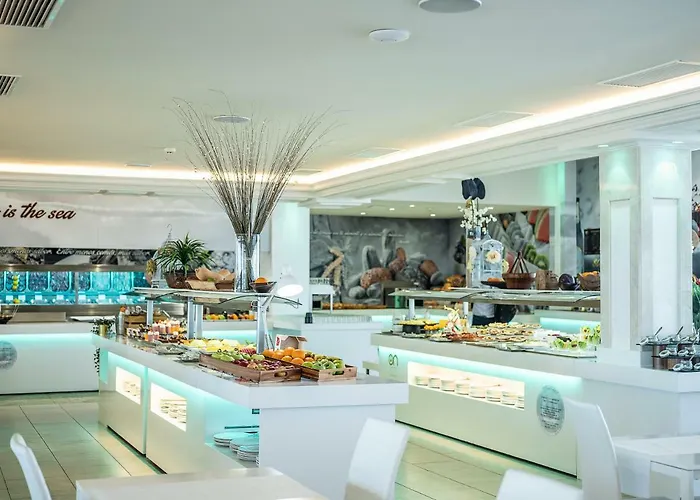 On Oceanfront Adults Designed מטלסקנס
