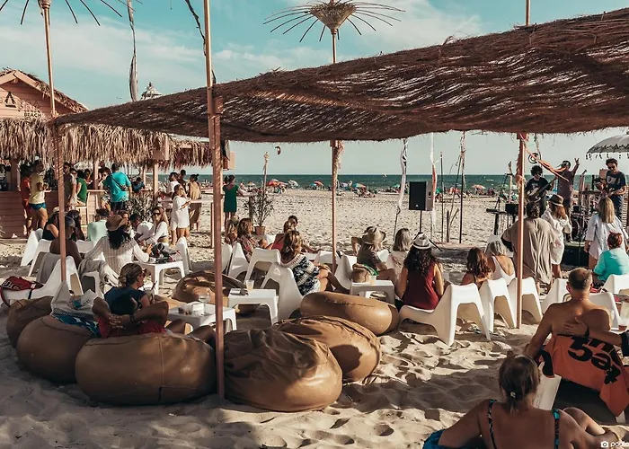 On Oceanfront Adults Designed מלון