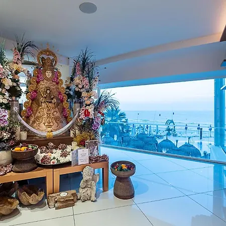 On Oceanfront Adults Designed Hotel 4*